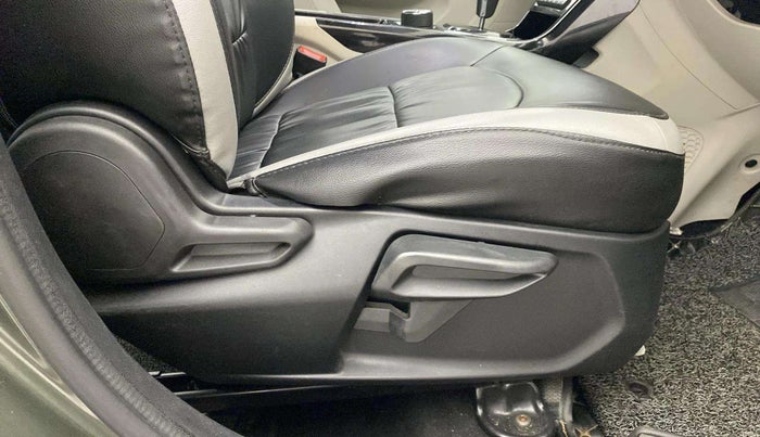 2020 Tata NEXON XZA PLUS (O) PETROL, Petrol, Automatic, 77,932 km, Driver Side Adjustment Panel