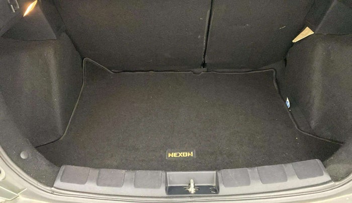 2020 Tata NEXON XZA PLUS (O) PETROL, Petrol, Automatic, 77,932 km, Boot Inside