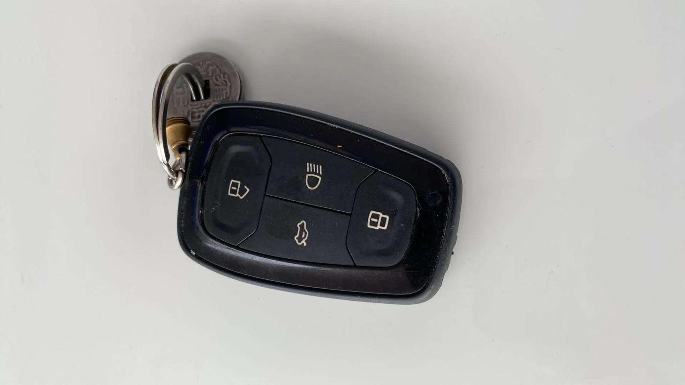 2023 Tata NEXON XZ PLUS PETROL, Petrol, Manual, 28,327 km, Key Close Up