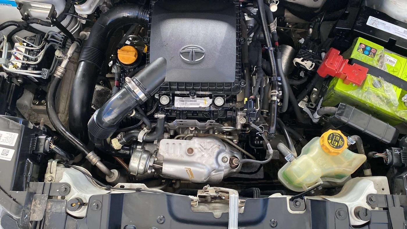 2023 Tata NEXON XZ PLUS PETROL, Petrol, Manual, 28,327 km, Open Bonet