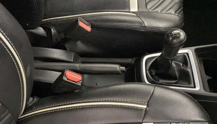2019 Maruti Swift LXI, Petrol, Manual, 75,667 km, Gear Lever