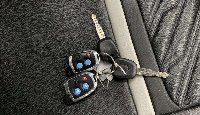 2019 Maruti Swift LXI, Petrol, Manual, 75,667 km, Key Close Up
