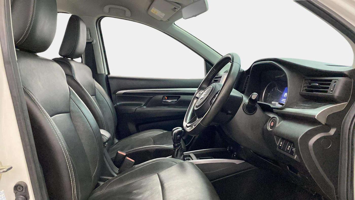 2019 Maruti XL6 ALPHA AT, Petrol, Automatic, 79,903 km, Right Side Front Door Cabin