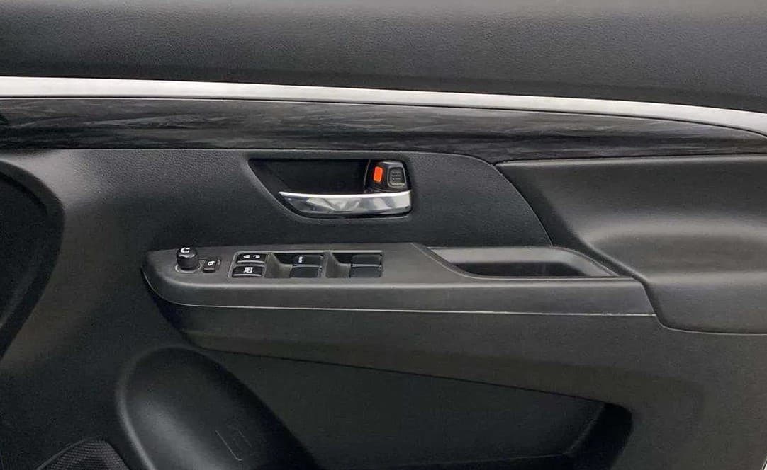 2019 Maruti XL6 ALPHA AT, Petrol, Automatic, 79,903 km, Driver Side Door Panels Control
