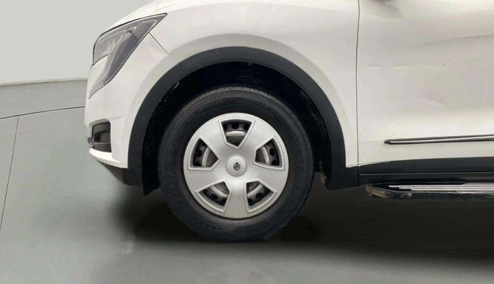2022 Mahindra XUV700 MX D MT 5 STR, Diesel, Manual, 58,937 km, Left Front Wheel