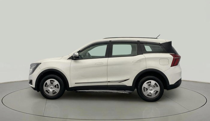 2022 Mahindra XUV700 MX D MT 5 STR, Diesel, Manual, 58,937 km, Left Side