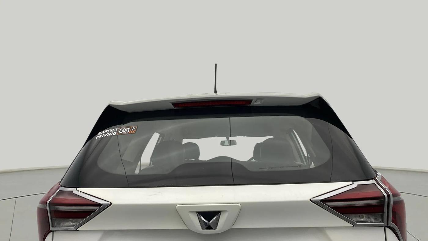 2022 Mahindra XUV700 MX D MT 5 STR, Diesel, Manual, 58,937 km, Rear Windshield
