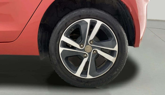 2021 Tata ALTROZ XZ PLUS PETROL, Petrol, Manual, 38,926 km, Left Rear Wheel