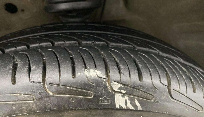 2015 Maruti Wagon R 1.0 VXI, Petrol, Manual, 58,584 km, Left Front Tyre Tread