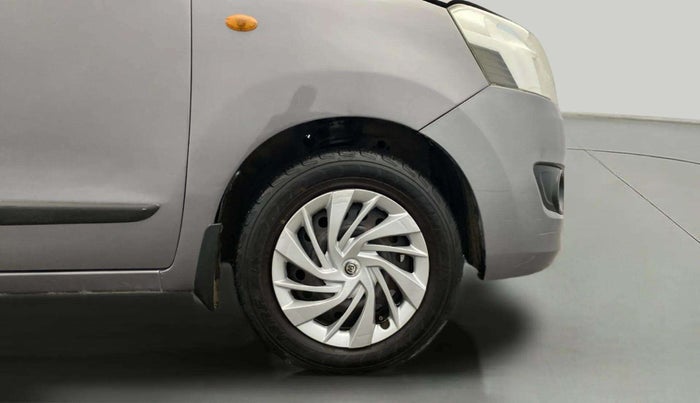 2015 Maruti Wagon R 1.0 VXI, Petrol, Manual, 58,584 km, Right Front Wheel