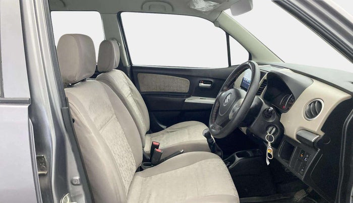 2015 Maruti Wagon R 1.0 VXI, Petrol, Manual, 58,584 km, Right Side Front Door Cabin