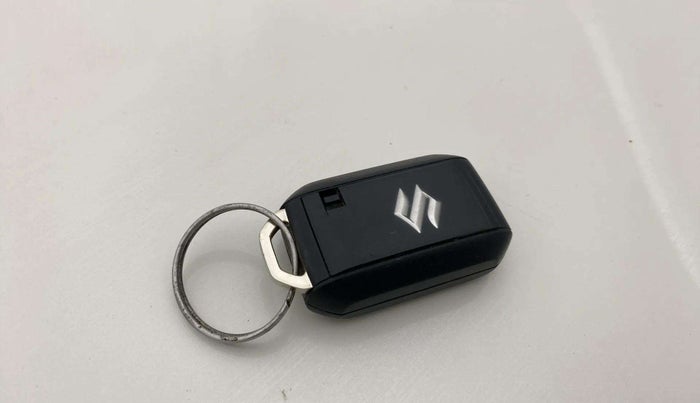 2022 Maruti Baleno ZETA PETROL 1.2, Petrol, Manual, 42,909 km, Key Close Up