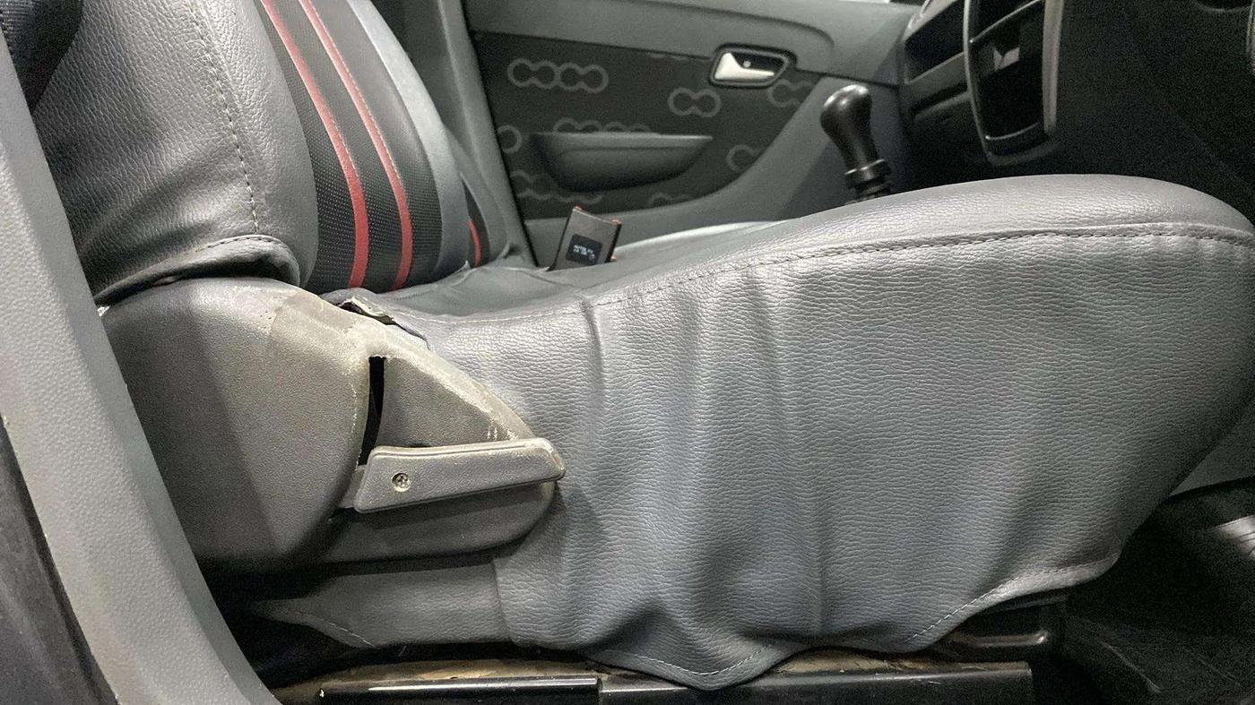 2015 Maruti Alto 800 LXI, Petrol, Manual, 8,737 km, Driver Side Adjustment Panel