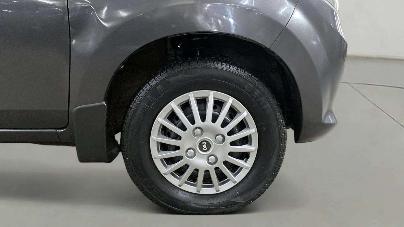 2015 Maruti Alto 800 LXI, Petrol, Manual, 8,737 km, Right Front Wheel