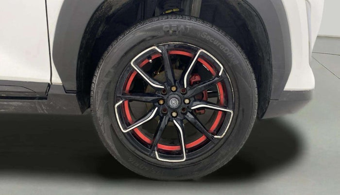 2022 Nissan MAGNITE XE, Petrol, Manual, 40,088 km, Right Front Wheel