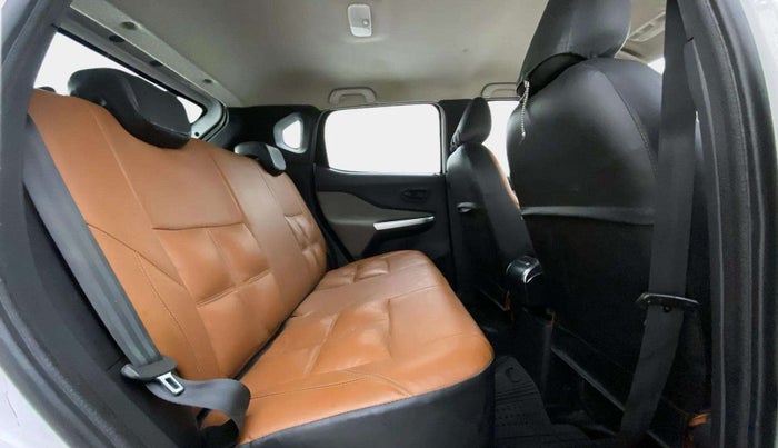 2022 Nissan MAGNITE XE, Petrol, Manual, 40,088 km, Right Side Rear Door Cabin