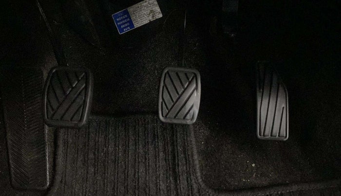 2018 Maruti Baleno DELTA PETROL 1.2, Petrol, Manual, 46,937 km, Pedals