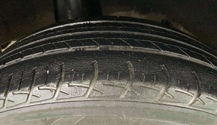 2018 Maruti Baleno DELTA PETROL 1.2, Petrol, Manual, 46,937 km, Right Rear Tyre Tread