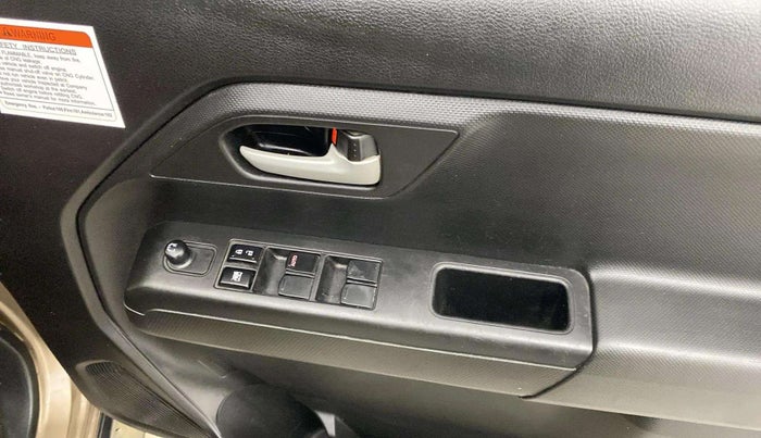 2022 Maruti New Wagon-R VXI CNG 1.0, CNG, Manual, 55,213 km, Driver Side Door Panels Control
