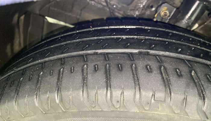 2019 Maruti Dzire ZXI PLUS AMT, Petrol, Automatic, 48,520 km, Left Front Tyre Tread