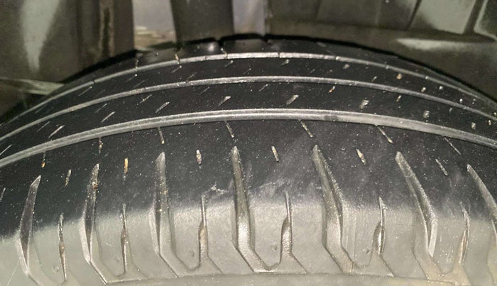 2019 Maruti Dzire ZXI PLUS AMT, Petrol, Automatic, 48,520 km, Right Rear Tyre Tread