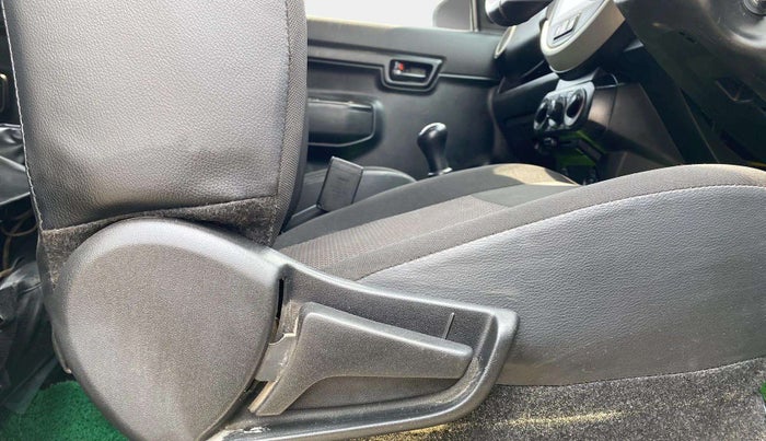 2022 Maruti S PRESSO VXI+, Petrol, Manual, 47,443 km, Driver Side Adjustment Panel