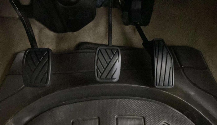 2022 Maruti Dzire VXI CNG, CNG, Manual, 55,981 km, Pedals