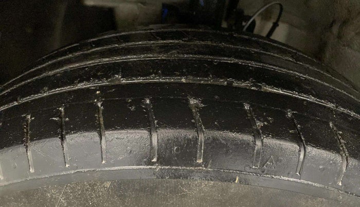 2020 Hyundai VENUE S 1.2, Petrol, Manual, 54,532 km, Left Front Tyre Tread