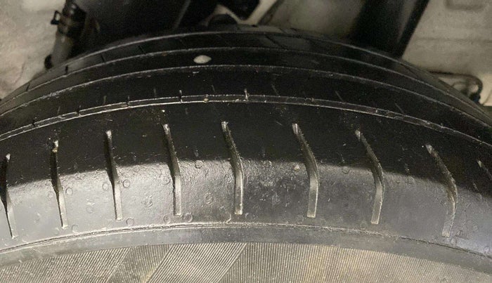 2020 Hyundai VENUE S 1.2, Petrol, Manual, 54,532 km, Left Rear Tyre Tread