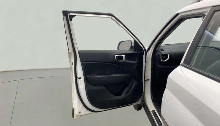 2020 Hyundai VENUE S 1.2, Petrol, Manual, 54,532 km, LHS Front Door