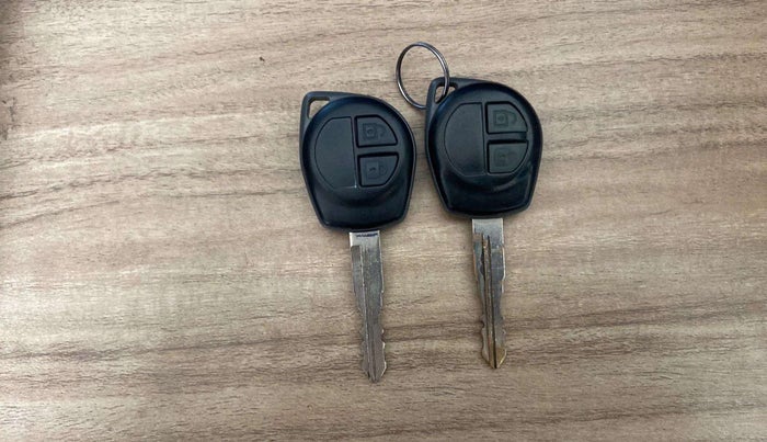 2016 Maruti Swift VXI, Petrol, Manual, 31,013 km, Key Close Up
