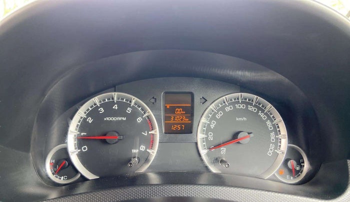2016 Maruti Swift VXI, Petrol, Manual, 31,013 km, Odometer Image