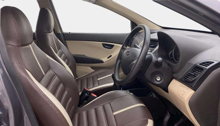 2018 Hyundai Eon MAGNA +, Petrol, Manual, 38,567 km, Right Side Front Door Cabin