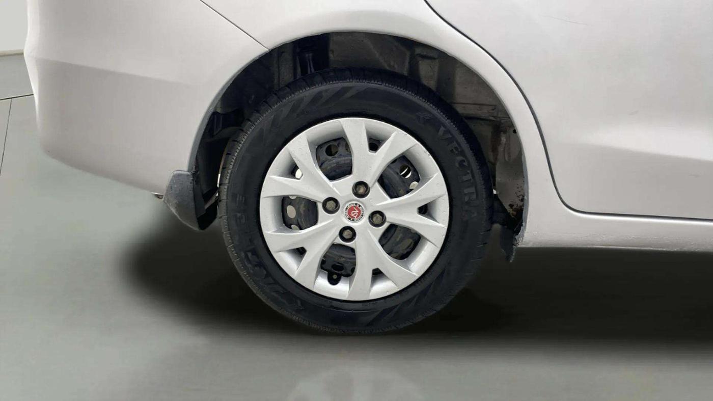 2015 Honda Amaze 1.2L I-VTEC S, Petrol, Manual, 85,612 km, Right Rear Wheel