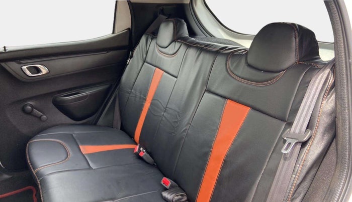 2019 Renault Kwid RXT 0.8 (O), Petrol, Manual, 84,271 km, Right Side Rear Door Cabin