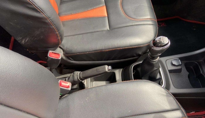 2019 Renault Kwid RXT 0.8 (O), Petrol, Manual, 84,271 km, Gear Lever