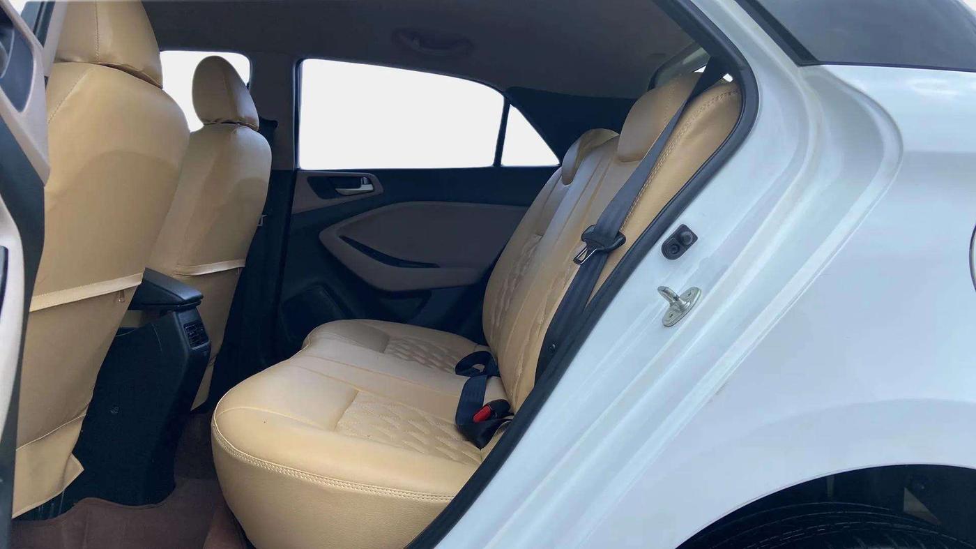 2019 Hyundai Elite i20 SPORTZ PLUS  1.2 CVT, Petrol, Automatic, 55,124 km, Right Side Rear Door Cabin