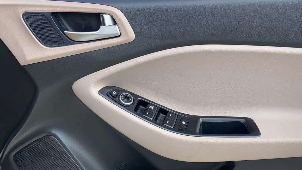 2019 Hyundai Elite i20 SPORTZ PLUS  1.2 CVT, Petrol, Automatic, 55,124 km, Driver Side Door Panels Control