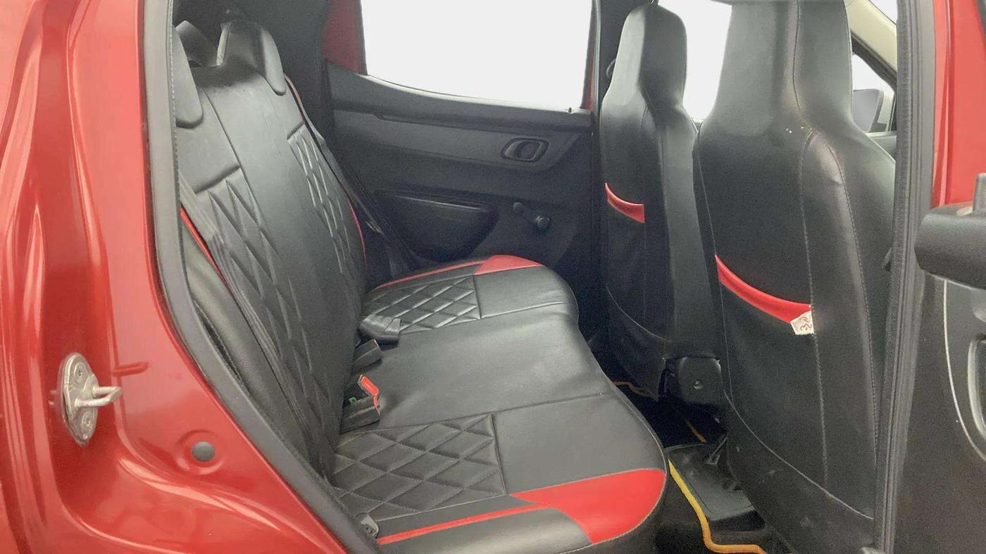 2018 Renault Kwid RXT 1.0, CNG, Manual, 72,428 km, Right Side Rear Door Cabin