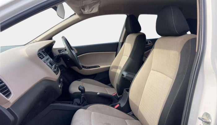2015 Hyundai Elite i20 SPORTZ 1.2 (O), Petrol, Manual, 66,601 km, Right Side Front Door Cabin