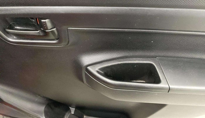 2020 Maruti S PRESSO VXI+, Petrol, Manual, 43,552 km, Driver Side Door Panels Control