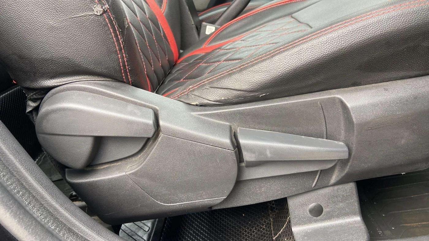 2023 Nissan MAGNITE XV TURBO CVT, Petrol, Automatic, 49,982 km, Driver Side Adjustment Panel