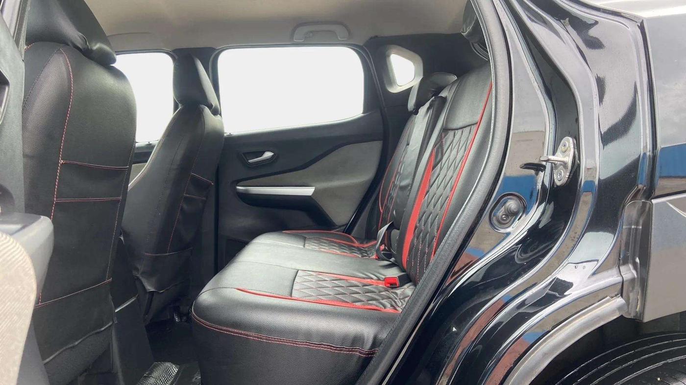 2023 Nissan MAGNITE XV TURBO CVT, Petrol, Automatic, 49,982 km, Right Side Rear Door Cabin