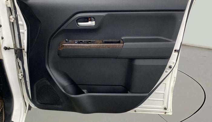 2021 Maruti New Wagon-R VXI 1.0 AMT, Petrol, Automatic, 15,172 km, Driver Side Door Panels Control