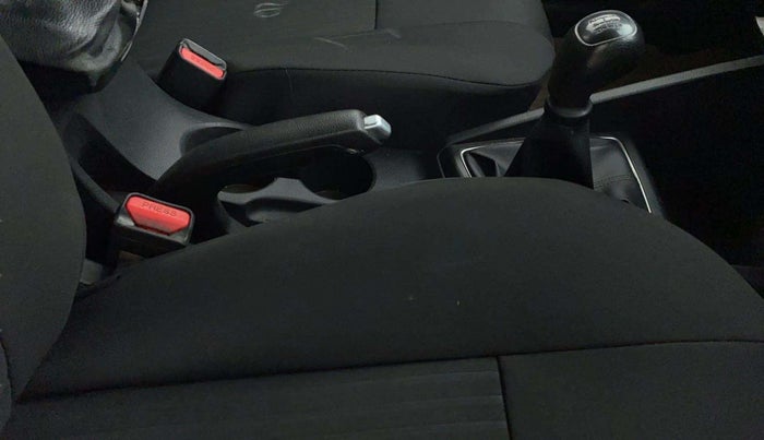 2018 Hyundai Elite i20 SPORTZ 1.2, Petrol, Manual, 78,282 km, Gear Lever