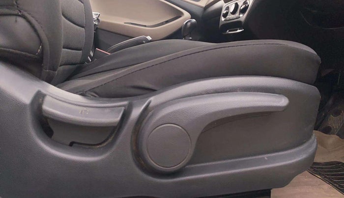 2018 Hyundai Elite i20 SPORTZ 1.2, Petrol, Manual, 78,282 km, Driver Side Adjustment Panel