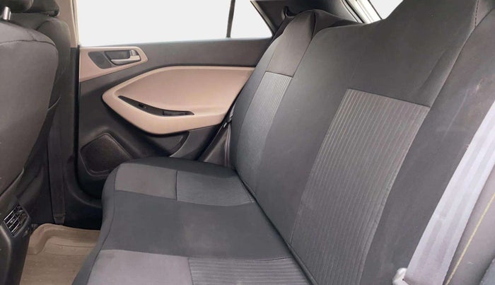 2018 Hyundai Elite i20 SPORTZ 1.2, Petrol, Manual, 78,282 km, Right Side Rear Door Cabin