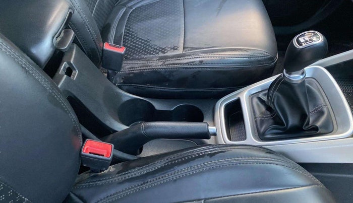 2023 Hyundai VENUE SX 1.2 PETROL, Petrol, Manual, 31,232 km, Gear Lever