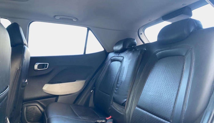 2023 Hyundai VENUE SX 1.2 PETROL, Petrol, Manual, 31,232 km, Right Side Rear Door Cabin