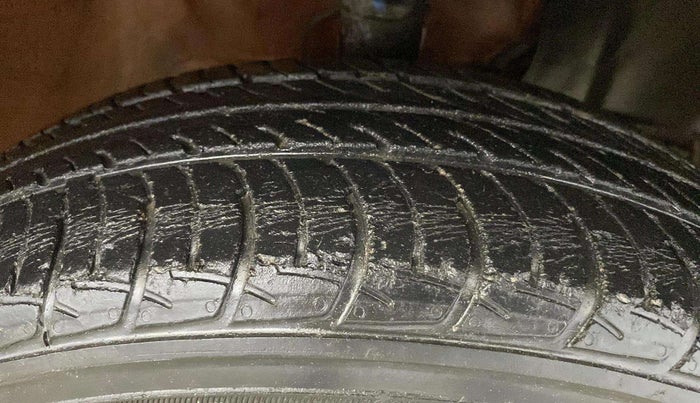 2019 Maruti New Wagon-R VXI 1.2, Petrol, Manual, 33,391 km, Right Front Tyre Tread